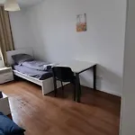 Helle Zimmer Darmstadt City